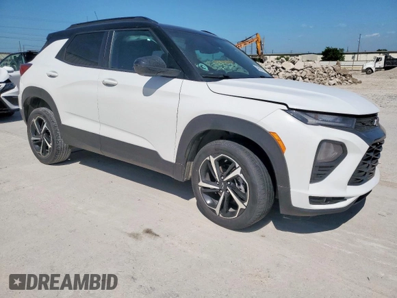 2021 Chevrolet TrailBlazer RS with VIN KL79MTSLXMB150581, listed as a Copart auction lot 54243785 with 42,459 mi miles and Salvage Title. Bid and sale history available at DreamBid. Image 4.