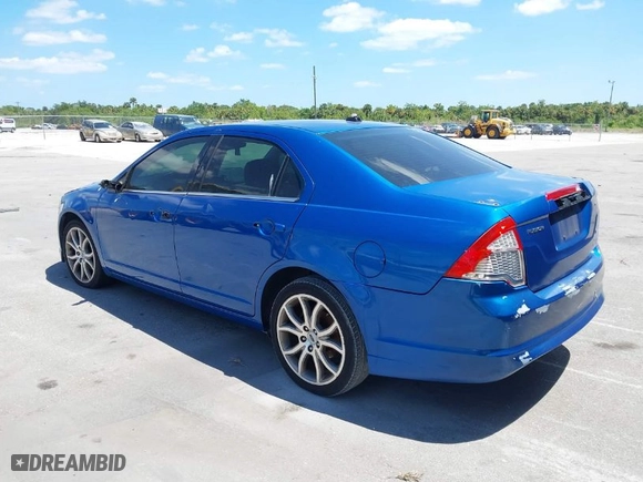 2011 Ford Fusion SE with VIN 3FAHP0HA3BR188260, listed as a IAAI auction lot 42036507 with 185,177 mi miles. Bid and sale history available at carsss.com. Image 3.