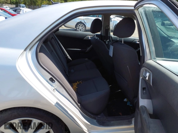 2010 Kia Forte SX с VIN KNAFW4A39A5066069, выставлен на аукционе IAAI как лот 39967432 с пробегом 174 967 миль миль и . История ставок и продаж доступна на DreamBid. Изображение 8.
