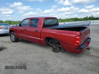 2008 Dodge Dakota Bighorn/Lonestar z VIN 1D7HE38K98S599465, wystawiony jako Copart lot #57168725 z przebiegiem 190 913 mil mil oraz Szkody całkowita. Historia ofert i sprzedaży dostępna na DreamBid. Obrazek 2.