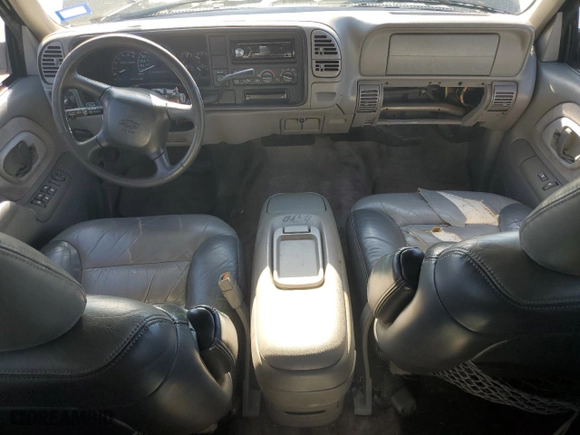 2000 Chevrolet Tahoe Limited with VIN 1GNEC13R4YR141259, listed as a Copart auction lot 85578904 with 195,944 mi miles and Salvage Title. Bid and sale history available at carsss.com. Image 8.