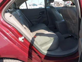 2015 Chevrolet Malibu LT with VIN 1G11D5SLXFF207328, listed as a IAAI auction lot 41996484 with 1 mi miles. Bid and sale history available at carsss.com. Image 8.