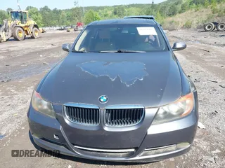 2008 BMW 3 Series 328i with VIN WBAVA37518NL18355, listed as a IAAI auction lot 41972403 with 137,859 mi miles. Bid and sale history available at carsss.com. Image 6.
