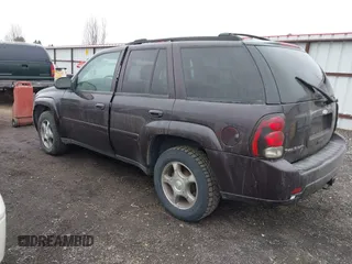 2009 Chevrolet TrailBlazer LT w/2LT with VIN 1GNDT33S892125280, listed as a IAAI auction lot 41899329 with 241,701 mi miles. Bid and sale history available at carsss.com. Image 3.
