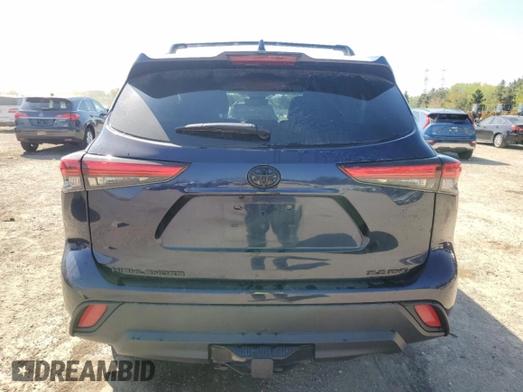 2022 Toyota Highlander XLE with VIN 5TDGZRBH8NS573003, listed as a Copart auction lot 56254485 with 19,293 mi miles and Salvage title. Bid and sale history available at DreamBid. Image 6.