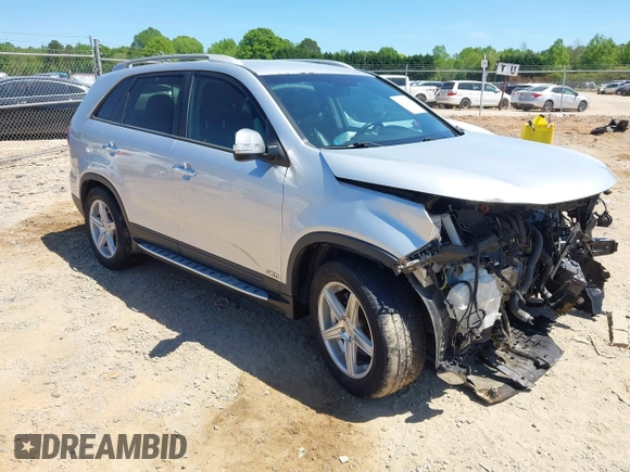 2015 Kia Sorento LX with VIN 5XYKTCA68FG641582, listed as a IAAI auction lot 42063254 with 159,125 mi miles and . Bid and sale history available at DreamBid. Image 1.