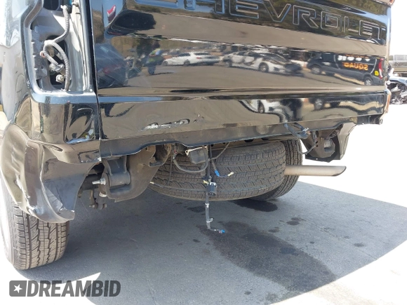 2019 Chevrolet Silverado 1500 LT with VIN 1GCRWCED9KZ328096, listed as a IAAI auction lot 42078270 with 182,605 mi miles and . Bid and sale history available at DreamBid. Image 6.