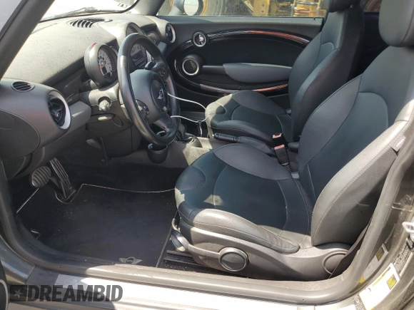 2011 MINI Hardtop S с VIN WMWSV3C54BTY12905, выставлен на аукционе Copart как лот 60280375 с пробегом 126 319 миль миль и Чистый • Clean title. История ставок и продаж доступна на DreamBid. Изображение 7.