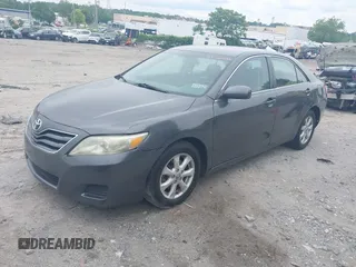 2011 Toyota Camry LE z VIN 4T4BF3EK0BR102446, wystawiony jako IAAI lot #42360776 z przebiegiem 202 324 mil mil oraz . Historia ofert i sprzedaży dostępna na DreamBid. Obrazek 2.