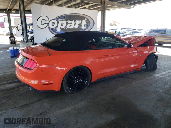 2016 Ford Mustang GT Premium z VIN 1FATP8FF7G5226557, wystawiony jako Copart lot #57002045 z przebiegiem 45 507 mil mil oraz Szkoda całkowita • Salvage title. Historia ofert i sprzedaży dostępna na DreamBid. Obrazek 3.