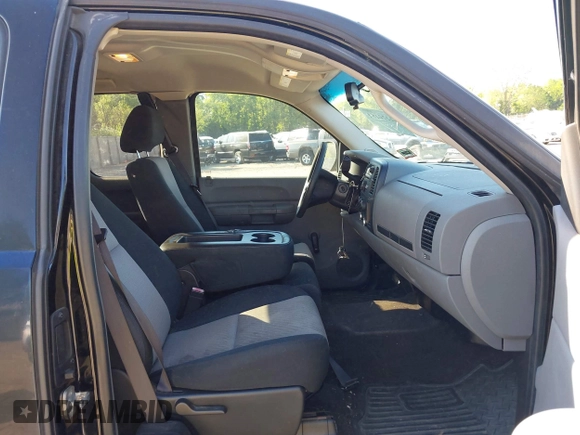 2007 Chevrolet Silverado 1500 LS with VIN 1GCEC19X77Z642417, listed as a IAAI auction lot 42220181 with 165,120 mi miles and . Bid and sale history available at DreamBid. Image 5.