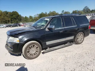 2011 Lincoln Navigator z VIN 5LMJJ2H55BEJ09162, wystawiony jako Copart lot #74710464 z przebiegiem 240 501 mil mil oraz Szkoda całkowita • Salvage title. Historia ofert i sprzedaży dostępna na DreamBid. Obrazek 1.