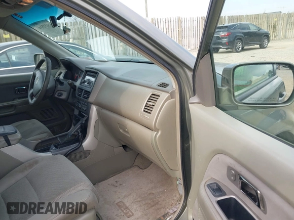 2007 Honda Pilot EX with VIN 5FNYF18467B011322, listed as a IAAI auction lot 41827314 with 253,222 mi miles. Bid and sale history available at carsss.com. Image 5.