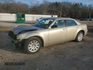 2008 Chrysler 300 LX with VIN 2C3KA43R88H330925, listed as a Copart auction lot 44321755 with 152,492 mi miles and Salvage Title. Bid and sale history available at carsss.com. Image 1.