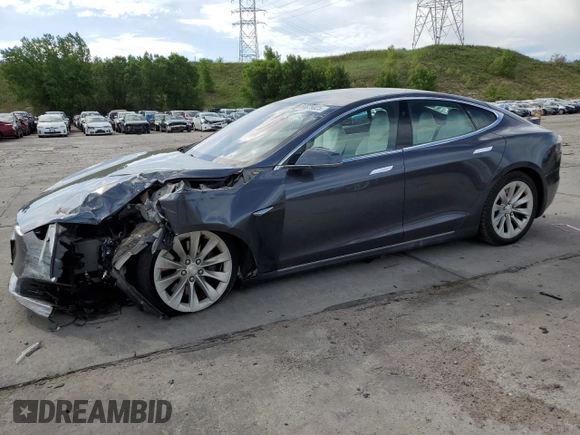 2017 Tesla Model S 100D z VIN 5YJSA1E25HF187898, wystawiony jako Copart lot #60829025 z przebiegiem 82 823 mil mil oraz Szkoda całkowita • Salvage title. Historia ofert i sprzedaży dostępna na DreamBid. Obrazek 1.