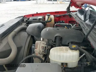 2007 Chevrolet Silverado 2500HD LT1 z VIN 1GCHK24U77E195940, wystawiony jako IAAI lot #42953792 z przebiegiem 132 185 mil mil oraz . Historia ofert i sprzedaży dostępna na DreamBid. Obrazek 12.