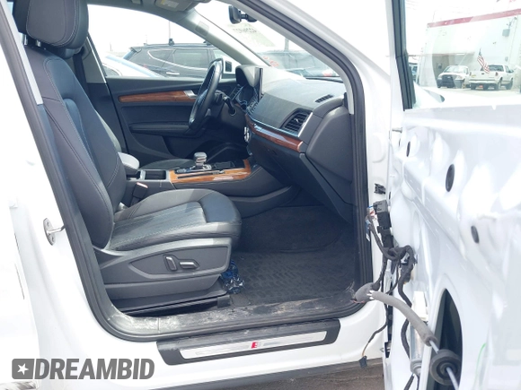 2022 Audi Q5 S line Premium Plus with VIN WA1EAAFY0N2021054, listed as a IAAI auction lot 42296927 with 27,310 mi miles and . Bid and sale history available at DreamBid. Image 5.
