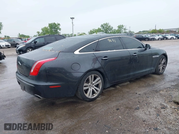 2012 Jaguar XJ XJL z VIN SAJWA2GB5CLV30883, wystawiony jako IAAI lot #42369631 z przebiegiem 114 018 mil mil oraz . Historia ofert i sprzedaży dostępna na DreamBid. Obrazek 4.