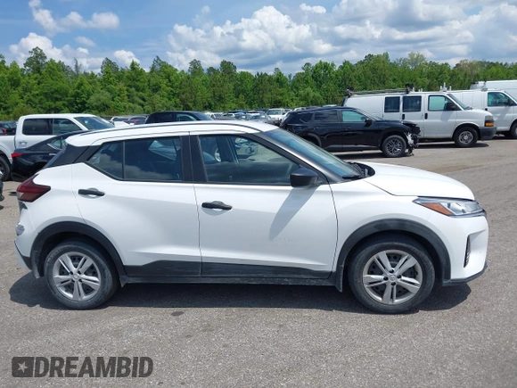 2022 Nissan Kicks S z VIN 3N1CP5BV3NL503498, wystawiony jako IAAI lot #42203907 z przebiegiem 30 139 mil mil oraz . Historia ofert i sprzedaży dostępna na DreamBid. Obrazek 13.