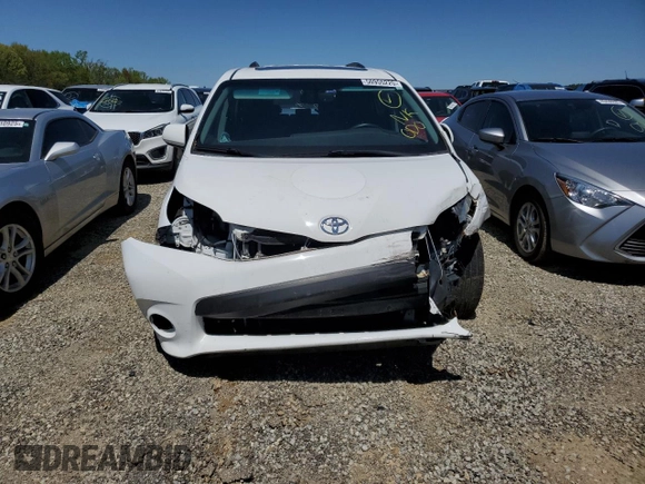 2017 Toyota Sienna SE with VIN 5TDXZ3DC0HS885822, listed as a Copart auction lot 50955225 with 70,079 mi miles and Salvage Title. Bid and sale history available at DreamBid. Image 5.