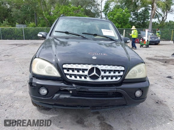 2004 Mercedes-Benz M 350 z VIN 4JGAB57E84A503851, wystawiony jako IAAI lot #42444009 z przebiegiem Nie podano mil oraz . Historia ofert i sprzedaży dostępna na DreamBid. Obrazek 12.