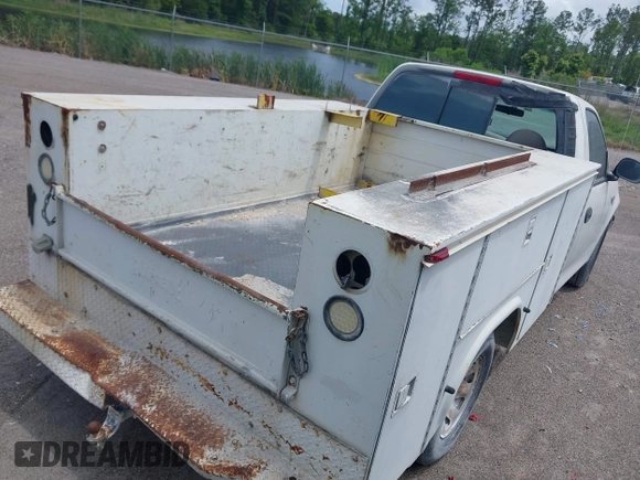 1999 Ford F-250 with VIN 1FTRF27W7XNB99203, listed as a IAAI auction lot 42074482 with 179,126 mi miles and . Bid and sale history available at DreamBid. Image 4.