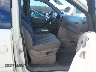 2003 Chrysler Town & Country LX with VIN 2C4GP44L33R117314, listed as a IAAI auction lot 41674437 with Not Provided miles and . Bid and sale history available at DreamBid. Image 5.