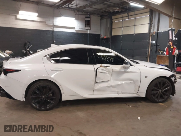 2021 Lexus IS 350 F Sport z VIN JTHGZ1E20M5021250, wystawiony jako IAAI lot #42183485 z przebiegiem 78 204 mil mil oraz . Historia ofert i sprzedaży dostępna na DreamBid. Obrazek 13.
