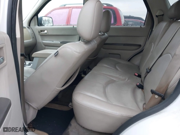 2008 Mercury Mariner with VIN 4M2CU81168KJ42757, listed as a IAAI auction lot 41257720 with 1 mi miles. Bid and sale history available at carsss.com. Image 8.