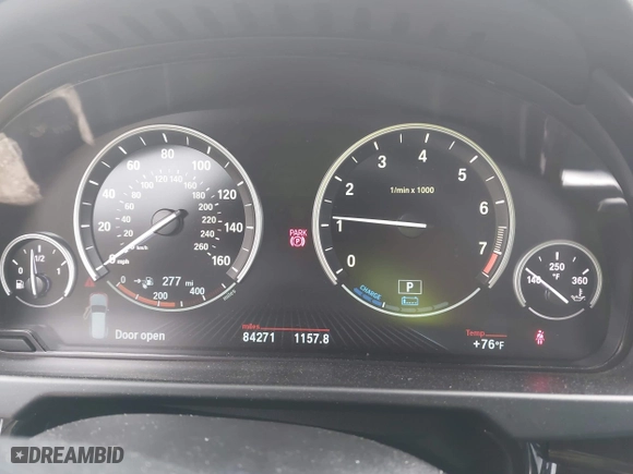 2017 BMW X5 xDrive40e iPerformance with VIN 5UXKT0C30H0V95867, listed as a IAAI auction lot 42122827 with 84,271 mi miles. Bid and sale history available at carsss.com. Image 7.
