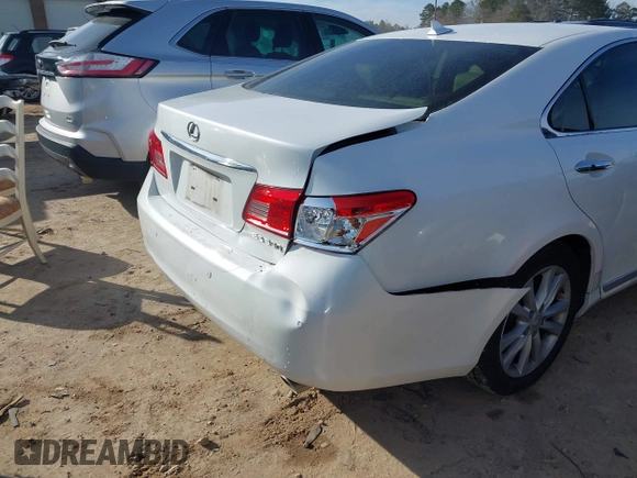 2012 Lexus ES 330 z VIN JTHBK1EG9C2484918, wystawiony jako IAAI lot #41600345 z przebiegiem 173 454 mil mil oraz . Historia ofert i sprzedaży dostępna na DreamBid. Obrazek 6.