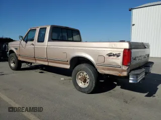 1995 Ford F-250 with VIN 1FTHX26F7SKB73320, listed as a Copart auction lot 73373104 with 0 mi miles and Salvage Title. Bid and sale history available at carsss.com. Image 2.