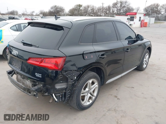 2018 Audi Q5 Premium with VIN WA1ANAFY1J2141197, listed as a IAAI auction lot 41427699 with 85,263 mi miles. Bid and sale history available at carsss.com. Image 4.