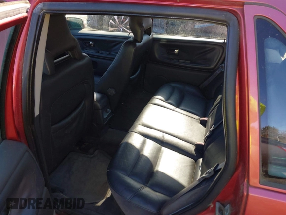 1998 Volvo S70 z VIN YV1LS5545W1452779, wystawiony jako IAAI lot #41806870 z przebiegiem 142 224 mil mil oraz . Historia ofert i sprzedaży dostępna na DreamBid. Obrazek 8.