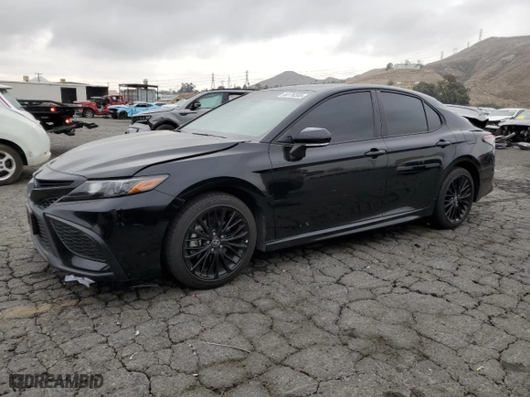 2022 Toyota Camry Hybrid SE with VIN 4T1G31AKXNU044224, listed as a Copart auction lot 44176305 with 52,989 mi miles and Salvage Title. Bid and sale history available at carsss.com. Image 1.