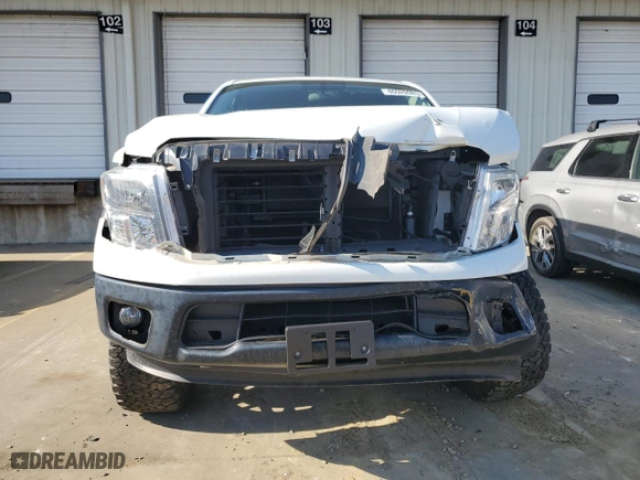 2017 Nissan Titan SV with VIN 1N6AA1EJXHN557468, listed as a Copart auction lot 46920985 with NaN miles and Salvage Title. Bid and sale history available at carsss.com. Image 5.