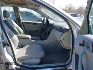 2001 Mercedes-Benz C 230/260/280/320 with VIN WDBRF61J71F080734, listed as a IAAI auction lot 41869908 with 274,574 mi miles and . Bid and sale history available at DreamBid. Image 5.