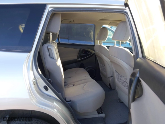 2012 Toyota RAV4 with VIN 2T3ZF4DV9CW142897, listed as a IAAI auction lot 41641075 with 118,164 mi miles. Bid and sale history available at carsss.com. Image 8.