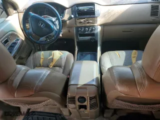 2004 Honda Pilot LX with VIN 2HKYF181X4H599843, listed as a Copart auction lot 45093525 with 223,216 mi miles and Salvage Title. Bid and sale history available at carsss.com. Image 8.