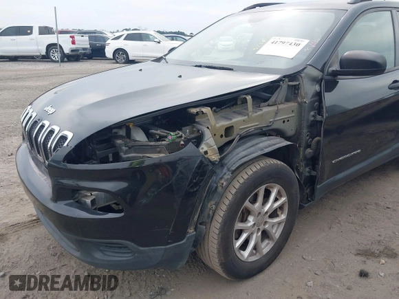 2016 Jeep Cherokee Altitude with VIN 1C4PJMAS8GW220688, listed as a IAAI auction lot 41797430 with 218,631 mi miles and . Bid and sale history available at DreamBid. Image 6.