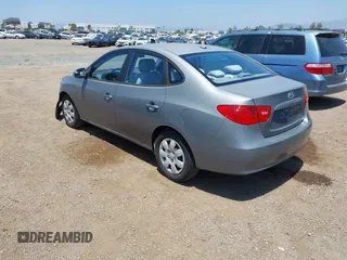 2008 Hyundai Elantra GLS z VIN KMHDU46D38U428605, wystawiony jako IAAI lot #42475285 z przebiegiem 192 634 mil mil oraz . Historia ofert i sprzedaży dostępna na DreamBid. Obrazek 3.