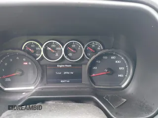 2021 Chevrolet Suburban Z71 с VIN 1GNSKDKD3MR447022, выставлен на аукционе IAAI как лот 41186982 с пробегом 82 677 миль миль и . История ставок и продаж доступна на DreamBid. Изображение 7.