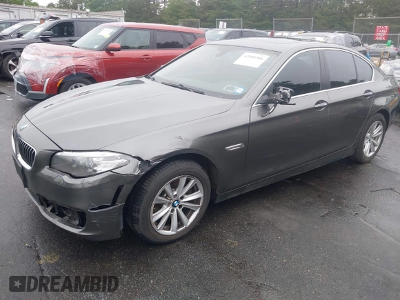 2014 BMW 5 Series 528i xDrive z VIN WBA5A7C53ED614914, wystawiony jako IAAI lot #42509306 z przebiegiem 137 903 mil mil oraz . Historia ofert i sprzedaży dostępna na DreamBid. Obrazek 2.