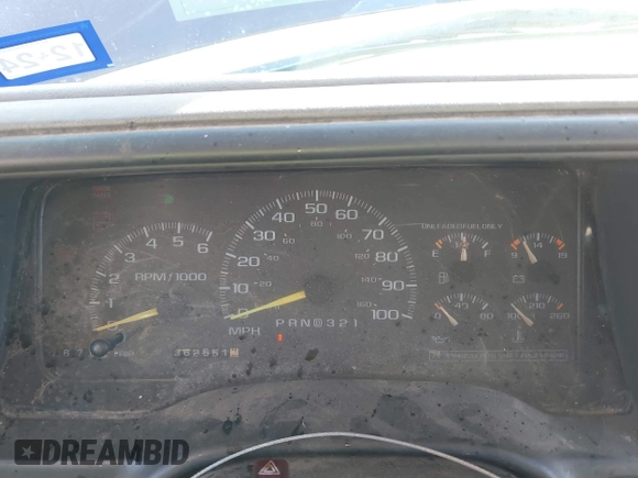 1997 GMC Suburban z VIN 1GKEC16RXVJ703491, wystawiony jako IAAI lot #41219414 z przebiegiem 362 551 mil mil oraz . Historia ofert i sprzedaży dostępna na DreamBid. Obrazek 7.