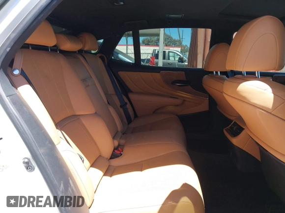 2021 Lexus LS 500 with VIN JTHD51FF6M5015310, listed as a IAAI auction lot 42630073 with 34,307 mi miles and . Bid and sale history available at DreamBid. Image 8.
