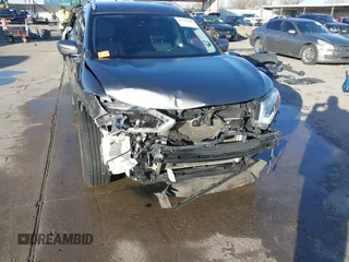 2019 Nissan Rogue SV with VIN KNMAT2MT3KP525060, listed as a IAAI auction lot 41770350 with 123,614 mi miles. Bid and sale history available at carsss.com. Image 6.
