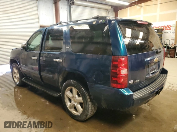 2007 Chevrolet Tahoe LTZ z VIN 1GNFK13087R400634, wystawiony jako Copart lot #57178075 z przebiegiem 174 629 mil mil oraz Czysty tytuł • Clean title. Historia ofert i sprzedaży dostępna na DreamBid. Obrazek 2.