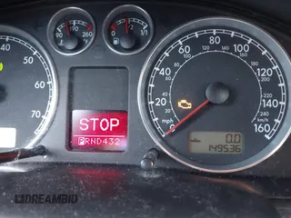 2005 Volkswagen Passat z VIN WVWBD63B05E061856, wystawiony jako IAAI lot #41149038 z przebiegiem 149 536 mil mil oraz . Historia ofert i sprzedaży dostępna na DreamBid. Obrazek 6.