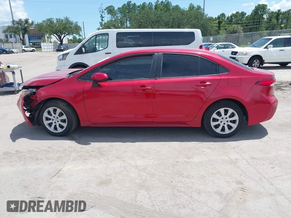 2021 Toyota Corolla LE with VIN 5YFEPMAE4MP168772, listed as a IAAI auction lot 39918982 with 84,699 mi miles. Bid and sale history available at carsss.com. Image 14.