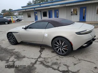 2020 Aston Martin DB11 z VIN SCFRMFCW5LGM08456, wystawiony jako Copart lot #78863454 z przebiegiem Nie podano mil oraz Szkody całkowita. Historia ofert i sprzedaży dostępna na DreamBid. Obrazek 2.